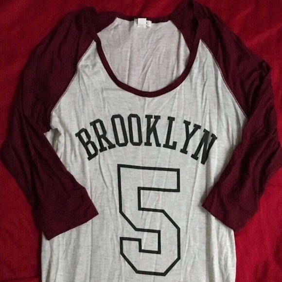 Garage Clothing Brooklyn 5 Raglan Tee - NWOT - Picture 2 of 2